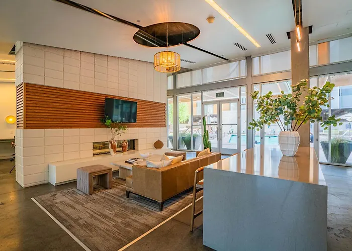 Apartment Charming 2bd - Downtown - Gym, Pool, Parking *