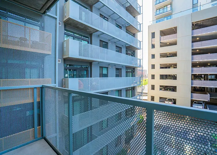 Apartment Charming 2bd - Downtown - Gym, Pool, Parking *
