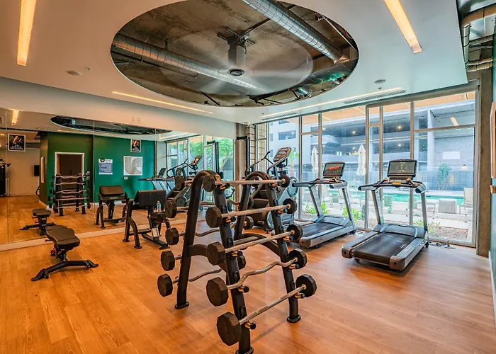 Apartment Charming 2bd - Downtown - Gym, Pool, Parking *