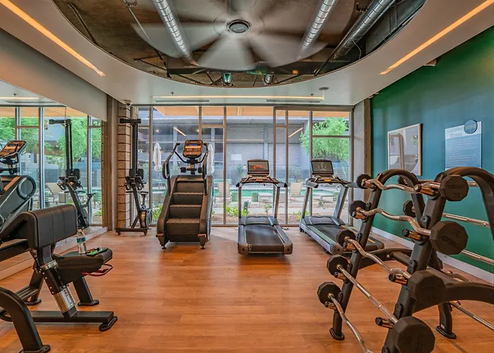 Charming 2bd - Downtown - Gym, Pool, Parking Phoenix