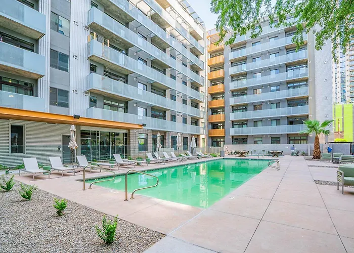 Charming 2bd - Downtown - Gym, Pool, Parking Apartment Phoenix